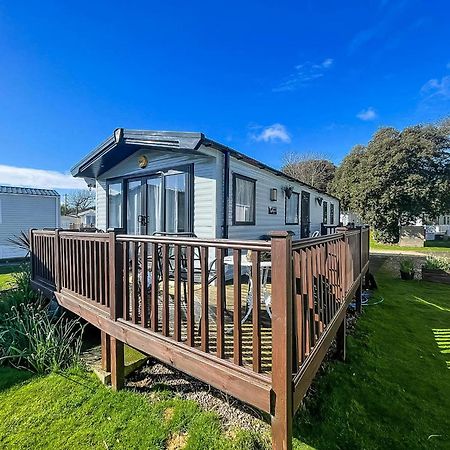 Beautiful Caravan For Hire With A Partial Sea View In Suffolk Ref 32042Az Lowestoft Exterior photo